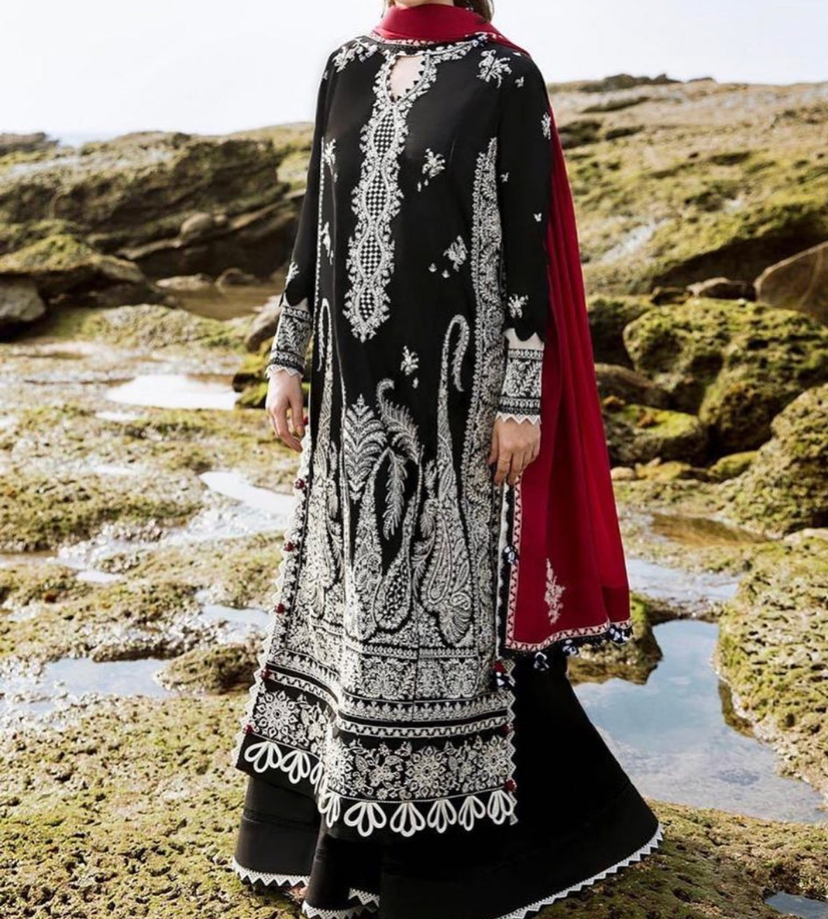 Embroidery lawn